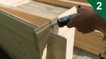 Silicone aanbrengen in de hoekverbindingen